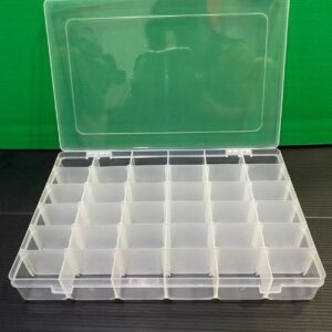 Hộp nhựa 36 ngăn màu trắng trong 